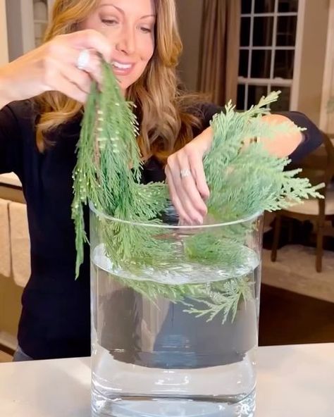 Janine Graff on Instagram: "1, 2 or 3? 🎄Which one is your favorite holiday design? Drop a ❤️ if you are excited for Christmas! #christmasdiy #christmasdecor #christmasiscoming #holidayhostessgift #christmascenterpiece" Floral Christmas Centerpieces, Janine Graff, Christmas Floral Arrangements Diy, Holiday Centerpieces Diy, Xmas Centerpieces, Holiday Floral Arrangements, Winter Floral Arrangements, Excited For Christmas, Winter Centerpieces