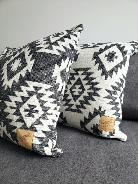 Cushion Cover ORCA Cushion Aztec Navajo Southwestern Boho Western Geometric - Etsy Canada Southwestern Boho, Scatter Cushions, Throw Cushions, Cushion Cover, Etsy Accessories, Accessory Gift, Pet Supplies, Cushions, Gift Card