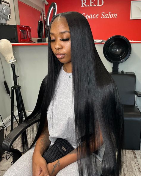 Sew In Straight Hair, Black Girls Hairstyles Weave, Sew In Weave Hairstyles, Straight Weave, Middle Part Hairstyles, Straight Weave Hairstyles, Sew In Hairstyles, Wigs Glueless, Quick Weave Hairstyles