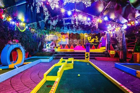 Peckham Levels' Crazy Golf Course 'Plonk' Is Here For Your Putting Pleasure Putt Putt Golf, Adventure Golf, Crazy Golf, Best Pubs, Mini Golf Course, London Areas, Golf Lessons, Things For Kids, Putt Putt