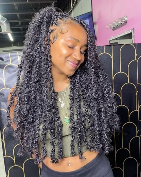 Butterfly Locs Medium, Butterfly Locs Medium Length, Distressed Butterfly Locs, Butterfly Locks, Cute Weave Hairstyles, Short Box Braids Hairstyles, Butterfly Locs, Big Box Braids Hairstyles, Faux Locs Hairstyles