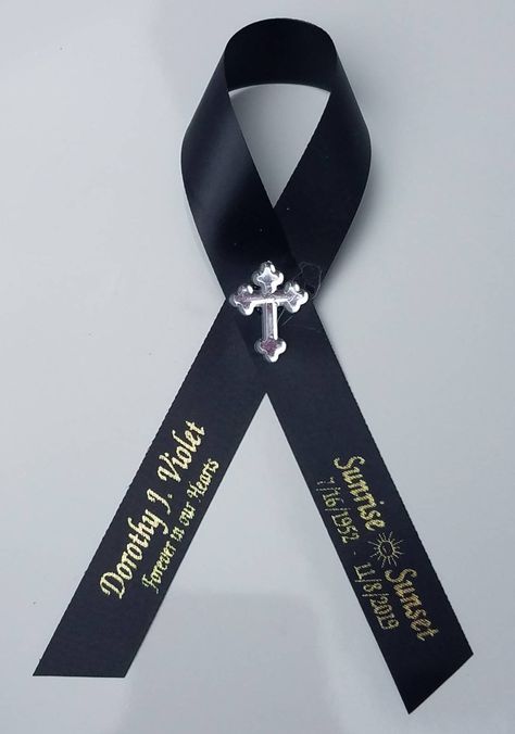 Diy Memorial Ornaments, Churro Business, Memorial Service Decorations, Memorial Pins, Memorial Service Ideas, Celebration Of Life Ideas, Memorial Book, Cemetery Arrangements, Bridal Shower Sash