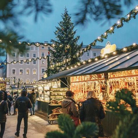 Eight Nostalgic European Christmas Markets | SUITCASE Magazine Salzburg Christmas, Architecture Baroque, European Christmas, Europa Park, Best Christmas Markets, Christmas Markets Europe, Christmas Tree Branches, Salzburg Austria, Old Town Square