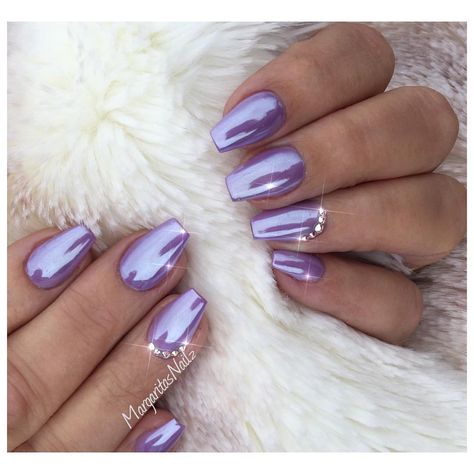 Purple Chrome.Nails Lavender Chrome, Nails 2017 Trends, Nails Shimmer, Purple Chrome Nails, Gel Nails Long, Purple Chrome, Nails With Rhinestones, Chrome Nail Art, Nails Purple