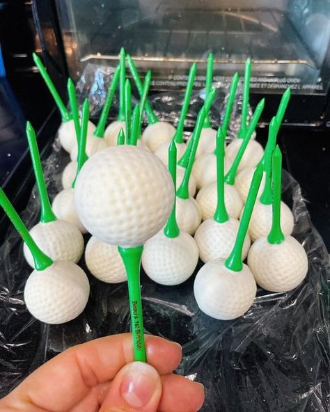 Golf Cookie Cake Birthday, Golf Chocolate Covered Strawberries, Golf Cake Balls, How To Make Golf Ball Cake Pops, First Birthday Golf Cake, Golf Cupcake Ideas, Hole In One Smash Cake, Golf Smash Cake Baby Boy, Golf Ball Smash Cake