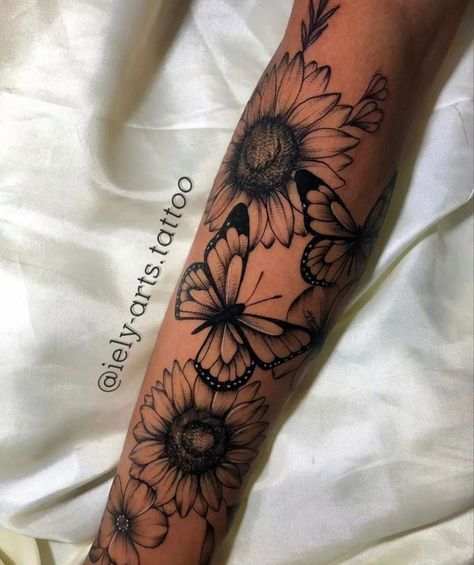 Sun Flowers And Roses, Roses And Sunflowers Tattoo, Sunflowers Tattoo, Roses And Sunflowers, Rose And Butterfly Tattoo, Tattoo Wedding, Rose Cap, Tattoo Wedding Rings, Sunflowers And Roses