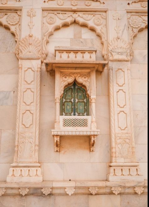 Jharokha Design, Rajput Architecture, Stone Elevation, Styrofoam Art, Indian Interior Design, Mughal Art Paintings, Ancient Indian Architecture, Mandir Design, Carved Wood Wall Art