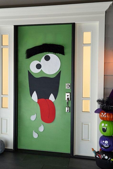 25 Best Halloween Door Decorations - DIY Front Door Covers and Decor for Halloween Puerta Halloween, Scary Halloween Crafts, Halloween Door Decorations Classroom, Porta Halloween, Halloween Doors, Diy Halloween Door Decorations, Halloween Door Decoration, Monster Door, Halloween Classroom Door