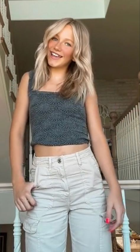 Paisley Nelson Hair, Paislee Nelson Outfits, Paisley Nelson, Julia Aesthetic, Paislee Nelson, Nen Fam, Teen Haircuts, Nelson Family, School Wishlist