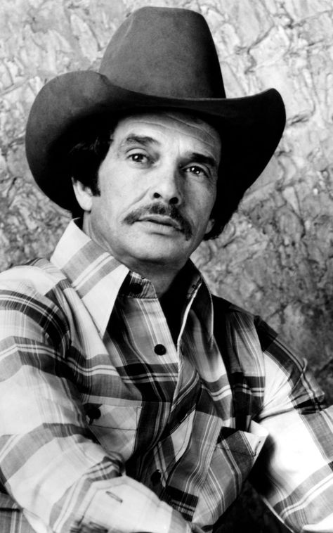 Merle Haggard Songs, Marty Robbins, Classic Country Music, San Quentin, Texas Forever, Outlaw Country, Merle Haggard, Country And Western, Music Pics