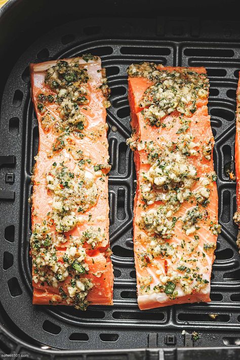 Garlic Butter Air Fryer Salmon - #airfryer #salmon #recipe #eatwell101 - Garlic Butter Air Fryer Salmon is so simple and delicious! Marinated salmon fillets gets super crisp with the air-frying method, and yet gives you that juicy, flaky flesh just like in restaurants. - #recipe by #eatwell101® Recipes Using Frozen Salmon Fillets, Marinated Salmon In Air Fryer, Airfryer Salmon Filets, Garlic Butter Salmon Air Fryer, Best Salmon Recipe Air Fryer, Air Fry Salmon Fillets, Airfry Salmon Filet, Air Fryer Salmon Recipes Healthy, Easy Salmon Recipes Air Fryer