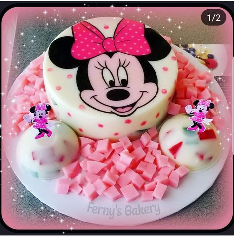 Minnie Mouse Gelatina, Jello Art, Gelatin Art, 3d Jelly Cake, Elsa Cakes, Birthday Party Desserts, Jelly Cake, Strawberry Desserts, Cartoon Kids