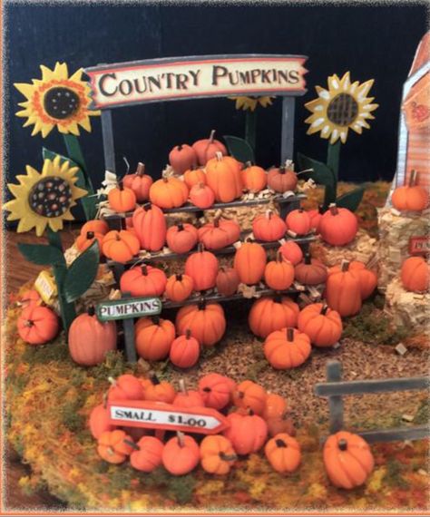 Pumpkin Diorama, Pumpkin Stand, Pumpkin Stands, Trailer Interior, Fairy Garden Designs, How To Make Pumpkin, Halloween Miniatures, Halloween Village, Best Pumpkin