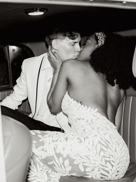 Black And White Wedding Black Couple, Steamy Wedding Photos, Black Bride White Groom, Interacial Wedding, Mixed Couple Wedding, White Man Black Woman, Mixed Couples Wedding, Interracial Family Photos, Bwwm Weddings