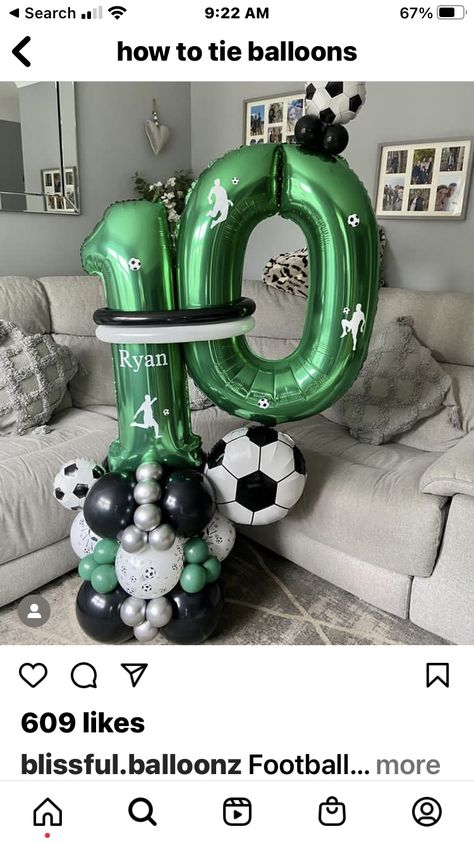 Soccer Decorations Party Balloons, Soccer Party Centerpieces, Soccer Balloon Garland, Soccer Balloon Bouquets, Football Birthday Balloons, Football Party Balloons, Iron Man Birthday Party, Messi Birthday, Barney Birthday