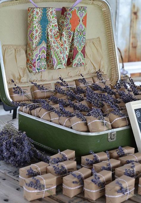 Simple Wedding Favors, Souvenir Ideas, Soap Wedding Favors, Soap Favors, בר מצווה, Lavender Soap, Favors Diy, Lovely Lavender, Diy Wedding Favors