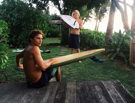 Surfer Guys, John John Florence, Surfer Boys, Surfer Boy, Surf Vibes, Surfer Dude, Surfer Style, Surf Trip, Surf Life