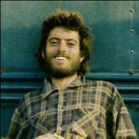 Christopher 'Alexander Supertramp' McCandles. Alex Supertramp, Chris Mccandless, Christopher Mccandless, Wild Quotes, Canada Images, Wise Person, Brave Soul, Video News, Black Box