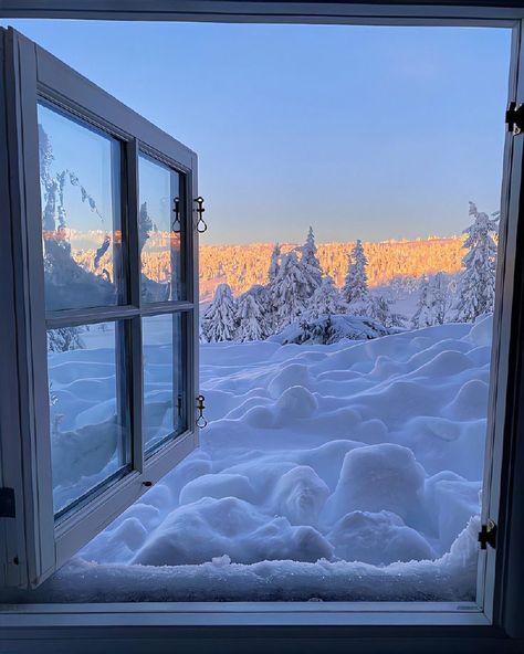 Snowed In Aesthetic, Ski Town Aesthetic, Nieve Aesthetic, Winter Astethic, Christmas Dreaming, Surreal Photos, Winter Blue, Winter Inspo, I Love Winter