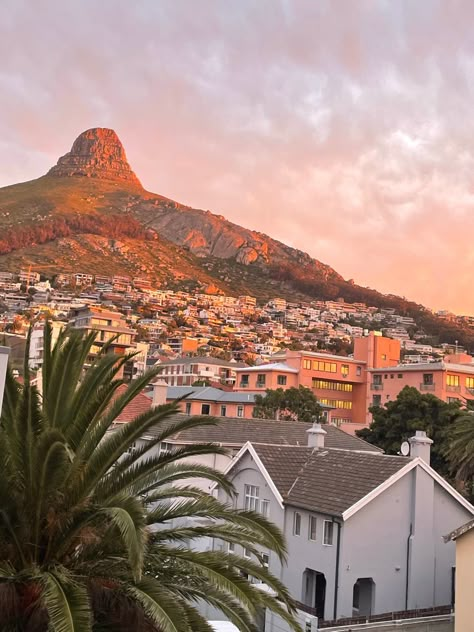 Cape Town Houses, Cape Town Aesthetic, Cape Town Apartment, Cape Town Summer, Cape Town Sunset, Cape Town Africa, Africa Sunset, Cape Town Travel, Mountain City