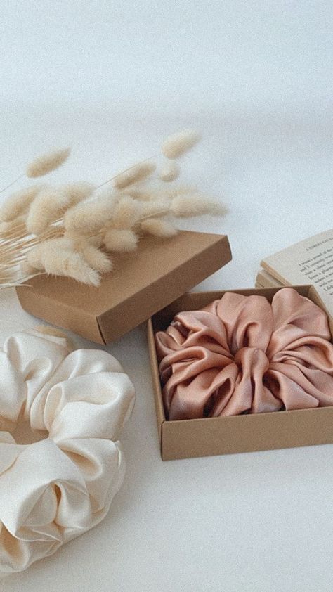 Scrunchies Aesthetic Packaging, Packaging Ideas For Scrunchies, Scrunchies Packaging Ideas, Camera Graphic Design, Scrunchie Packaging, Silk Ponytail, Scrunchies Aesthetic, Silk Hair Ties, Diy Hair Scrunchies