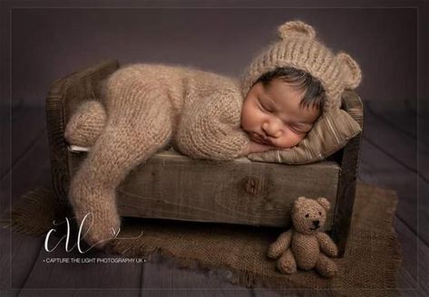 Footed Baby Bear Romper and bonnet set The perfect photo prop! Made from soft brushed alpaca The overall is very stretchy, and has a neck-opening button that can be at the back or the front of the outfit. The bonnet is not attached to the overalls, so it can also be used on its own, making this a Baby Bear Costume, Bear Costume, Baby Lamb, Bear Hat, Bear Ears, Newborn Props, Newborn Photography Props, Newborn Photo Props, Baby Bear