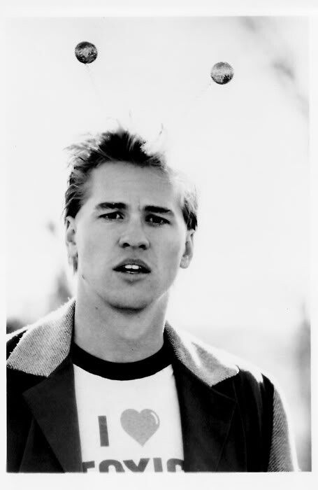 Chris Knight Real Genius, Top Gum, Chris Knight, Real Genius, Val Kilmer, Important People, Pretty Men, Drawing People, Blur