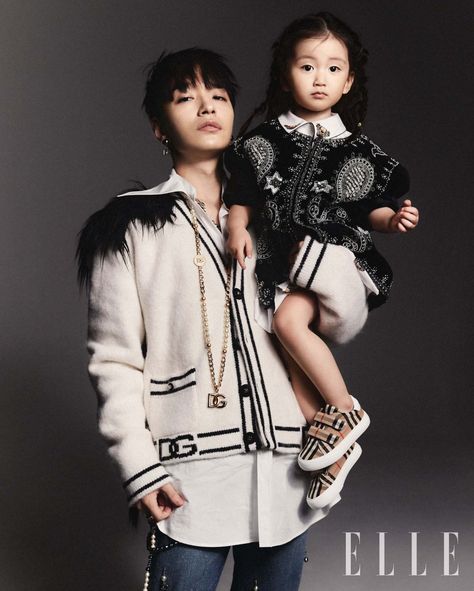 Simon D displays sweet charms in a pictorial with his niece 'Chae Chae' Simon Dominic, Simon D, Elle Korea, Ph 1, Monsta X Im, Korean Drama Songs, Hip Hop And R&b, Jay Park, Flower Boys