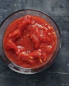 Transform a can of whole peeled tomatoes into a flavorful sauce for pizza or pasta, simply by adding garlic, red pepper flakes, and fresh oregano. Simple Tomato Sauce, Marinara Sauce Recipe, Easy Tomato Sauce, Martha Stewart Recipes, Marinara Sauce Homemade, How To Peel Tomatoes, Salad Soup, Tomato Sauce Recipe, Homemade Marinara