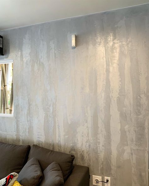 Plastering Walls Ideas, Venician Plaster, Plastering Walls, Removing Wallpaper, Venetian Plaster Walls, Plaster Paint, Wall Texture Design, Wall Painting Decor, Venetian Plaster