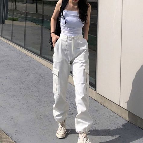 71a58e8cb75904f24cde464161c3e766desc50886433ri Patchwork Cargo Pants, Celana Jogger Wanita, Celana Fashion, White Cargo Pants, High Waist Trousers, Baggy Cargo Pants, Cargo Pants Outfit, Streetwear Mode, Women Streetwear