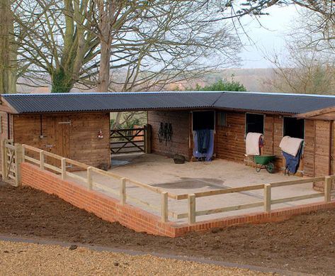 Stable construction - Chapelstone Stables, South of England | Chapelstone Equestrian Equestrian Stables, Equestrian Building, Barn Stalls, Horse Barn Ideas Stables, Construction Images, Horse Barn Designs, Shiplap Cladding, Horse Shelter, Dream Stables