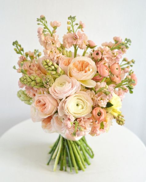 Pink Lisianthus Bouquet, Lenten Rose Bouquet, Ranaculas Bouquet, Ranaculas Wedding Bouquet, Lisanthius Bouquet, Wedding Bouquets Blush Pink, David Austin Bouquet, Lisianthus Wedding Bouquet, David Austin Roses Bouquet