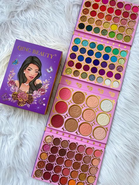 Aesthetic Eyeshadow Palette, Colorful Makeup Pallets, Aesthetic Makeup Pallets, Princess Makeup Palette, Kawaii Eyeshadow Palette, Makeup Palette Collection, Penyimpanan Makeup, Maquillage Yeux Cut Crease, Makeup Collection Goals