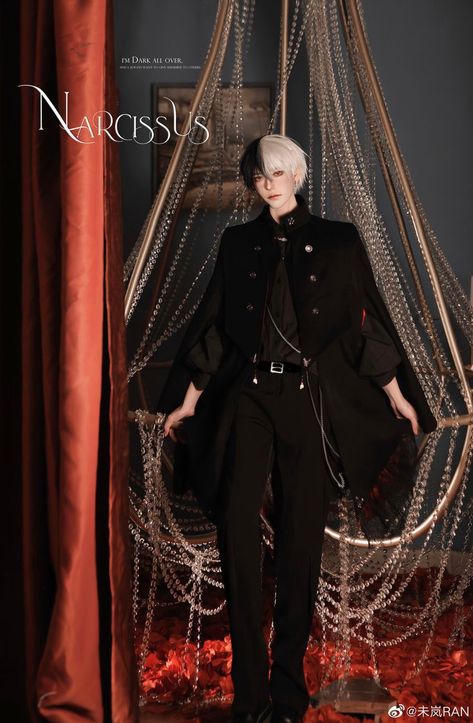 Cloak Anime, Vampire Cloak, Boy Cosplay, Mafia Boy, Vampire Cosplay, Male Vampire, Victorian Vampire, Masculine Fashion, Vampire Boy