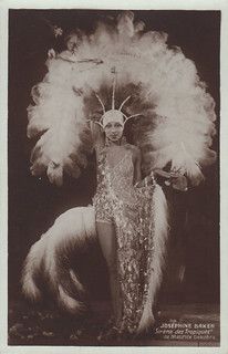 Josephine Baker, Roaring Twenties, Silent Film, Vintage Glamour, White Photo, Vintage Beauty, Old Hollywood, American History, Vintage Photos