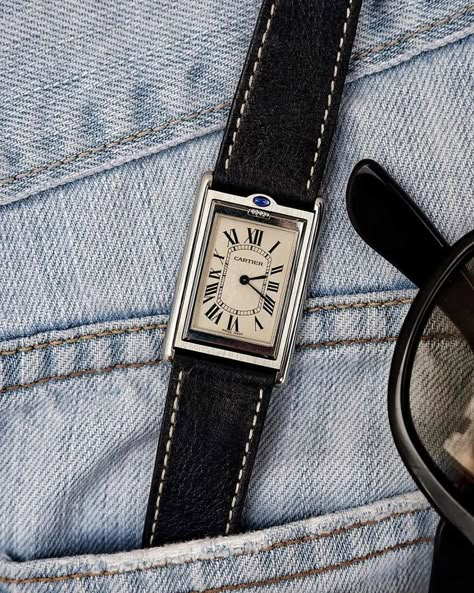 Classic Life, Watch And Jewelry, Stylish Watches Men, Classy Watch, Vintage Watches For Men, Cartier Watch, Stylish Watches, Classic Watches, Fine Watches