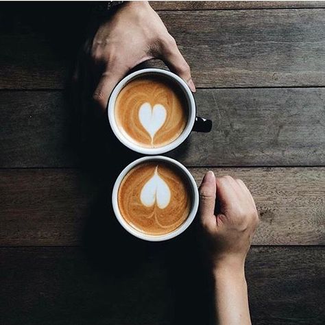 Coffee Shop Photography, Coffee Latte Art, Coffee Shot, Coffee Shop Aesthetic, Coffee Valentines, Coffee With Friends, Coffee Pictures, Coffee Photos, Coffee Photography