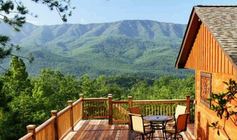 Breathtaking view Smokey Mountain Cabins, Gatlinburg Tennessee Cabins, Tennessee Restaurants, Tennessee Photography, Tennessee Cabins, Mountains Tennessee, Smoky Mountain Cabin Rentals, Pigeon Forge Cabin Rentals, Gatlinburg Vacation