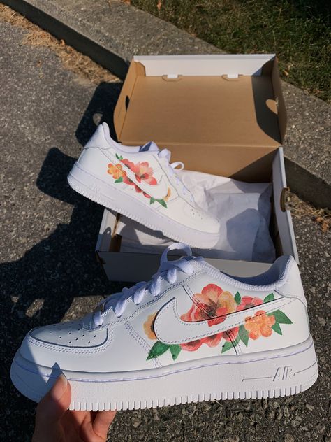 Custom Air Force 1's (AF1s). Flower/floral design, hand-painted.  These classic AF1s are personalized with a flower design detail on the outer side of each shoe which will have everyone turning heads. All shoes are made to order, therefore all orders are unique and no returns/exchanges. Shoes Artwork, Shoe Artwork, Black Air Force 1, Shoe Painting, Custom Nike Air Force, Painted Nikes, Nike Air Force 1s, Air Force 1 Custom, Custom Air Force 1