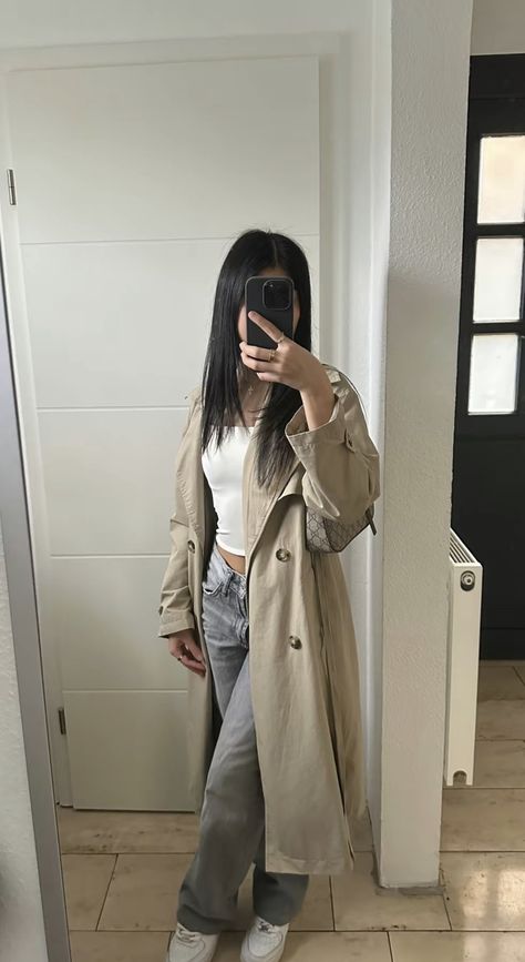 Trench Outfit, Mantel Outfit, English Clothes, Zara Drip, Outfit Zara, Modesty Outfits, Cargo Pants Outfit, Uni Outfits, Zara Outfit