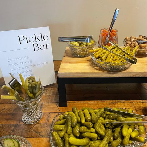 For our eco-conscious couples, we always recommend our pickle bar! We are talking more than just cucumbers, with an assortment of locally sourced produce that have been brined and pickled by yours truly. Not only is it a great way to showcase local farms, but it's also a light and refreshing way to celebrate summer. Ready to get your pickle on? Wedding Pickle Bar, Pickle Display, Pickle Bachelorette Party, Pickle Bar Ideas, Pickle Bar Wedding, Pickle Charcuterie Board, Pickle Snacks, Pickle Bar, Pickle Board