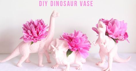 Pink Dinosaur Centerpieces, Girly Dinosaur Party Centerpieces, Girly Dinosaur Room, Pink Dinosaur Nursery, Dinosaur Princess Party, Girl Dinosaur Party Ideas, Girly Dinosaur Party, Princess Dinosaur, Dinosaur Diy