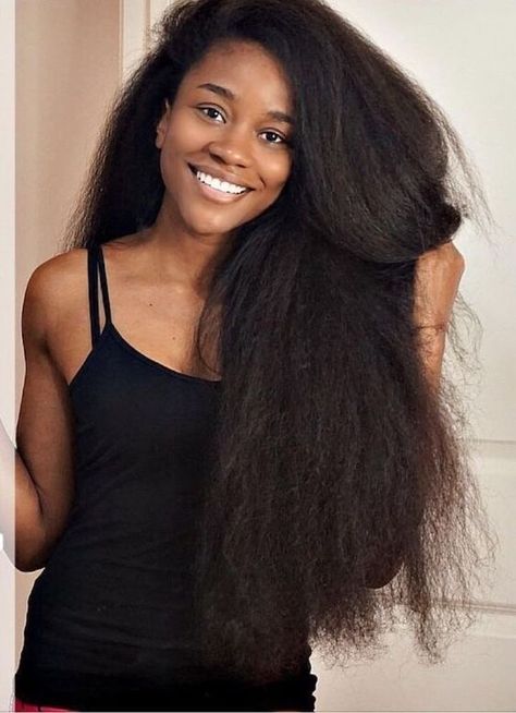 Natural Long Hairstyles, Natural Hair Care Regimen, Water Hair Growth, Hair Growth Secrets, Hair Care Regimen, Afrikaanse Mode, Pelo Afro, Natural Hair Updo, Long Natural Hair