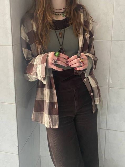 checkered shirt, green top, velvet trousers, nails, burgundy nails, vintage, thrifting, grunge, aesthetic, style, ootd, outfit, jewelry, women fashion, male fashion, woman, man, female, male, alternative style, outfits, outfit, ootd ideas, autumn, outfit inspo, ideas, alternative, aesthetic, witchcore, boho, fairycore, earth core, naturecore, adventurecore, apocalypsecore, vibe, teen, teenager, university outfit, school outfit, atmosphere, fit, scene, secondhand, brown, green, rings, manicure Fairycore Autumn Outfits, Alternative Style Outfits, Earth Grunge, Earth Core, Nails Burgundy, Autumn Outfit Inspo, Nails Vintage, Outfit School, Earth's Core