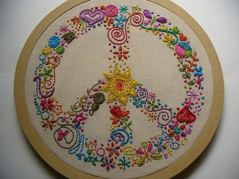 ♫ I've got one hand in my pocket and the other one is giving the peace sign ♫ | Miss Melmoth - an embroidered peace sign