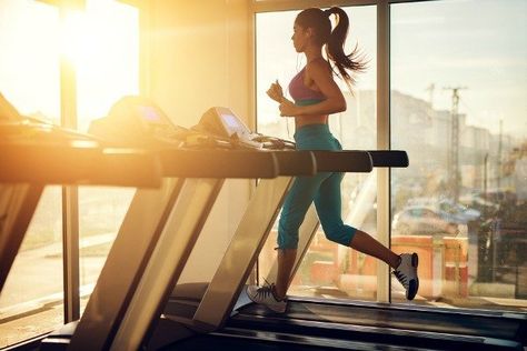 30 Minute Treadmill Workout, Treadmill Workout Beginner, Hit Workout, Treadmill Workout Fat Burning, Workouts For Runners, Hiit Workouts Treadmill, Pyramid Workout, Belly Fat Exercises, Hiit Treadmill