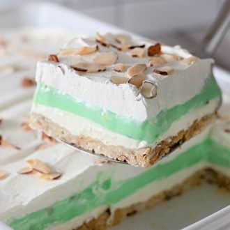 Pistachio Lush Recipe, Pistachio Lush Dessert, Pistachio Lush, Lemon Lasagna, Pistachio Dessert Pudding, Lush Dessert, Lush Recipes, Caramel Apple Dump Cake, Pistachio Dessert