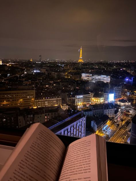 Student In Paris Aesthetic, Reading In Paris Aesthetic, Study Abroad Paris Aesthetic, Paris Vibes Night, Living In Paris Life, Studying In France Aesthetic, Paris Student Life, The Paris Apartment Book Aesthetic, Study In Paris Aesthetic