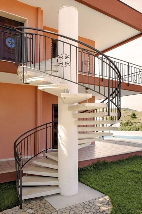 modern staircases interior Spiral Stairs Design Outdoor, Outdoor Spiral Staircase Decks, Spiral Staircase Outdoor Modern, Deck With Spiral Staircase, Prefab Stairs, Steel Spiral Staircase Outdoor, Spiral Staircase Outdoor, Modern Staircases, Outdoor Stair Railing